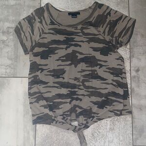 Sanctuary Camo Shirt size small